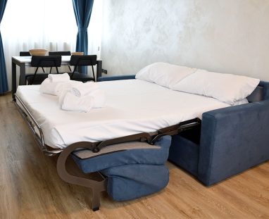 divano-letto-in-camera-doppia